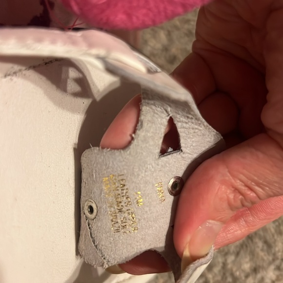 Bc club by Nicole white leather flower decal thong sandal size 11 - Picture 4 of 5